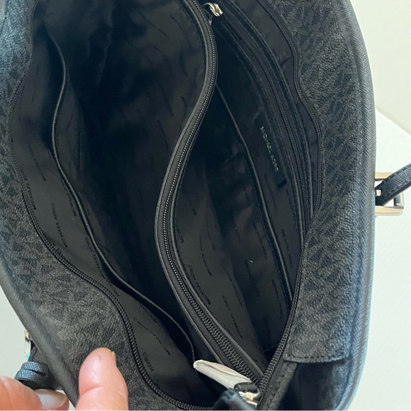 NWOT Michael Kors Jet Set Black Gray Monogram Medium Snap Front Pocket Tote - Picture 7 of 16
